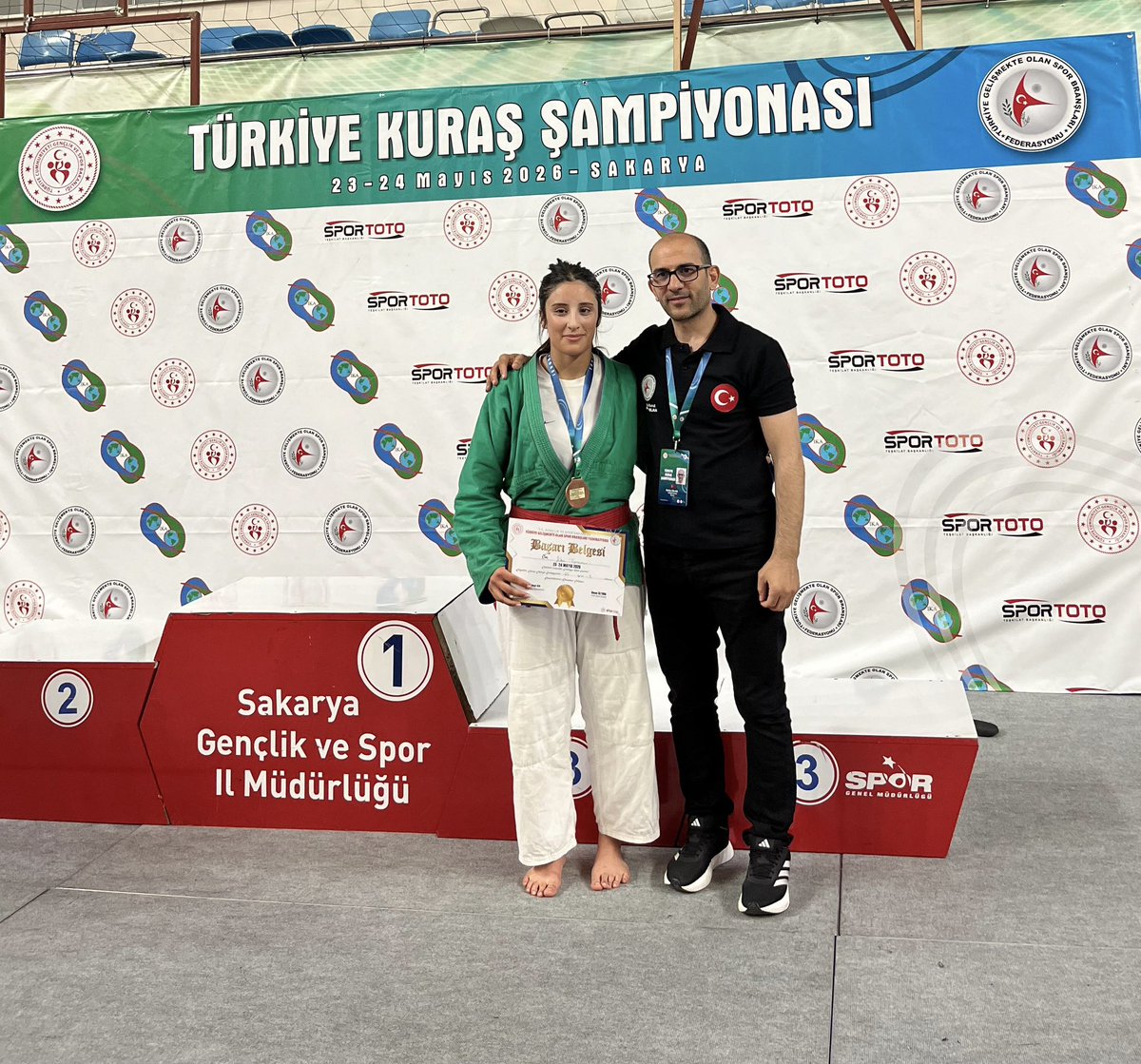rakip49's tweet photo. 23-24 Mayıs 2026 tarihlerinde Sakarya ilinde yapılan Büyükler Kuraş Türkiye Şampiyonasında
63 kg Şilan TORAMAN 🥉
73 kg Musa KARAKOÇ 🥉olmuşlrdır.Bize destek veren herkese çok teşekkür ederim🙏 https://t.co/4aZWxsjzSK