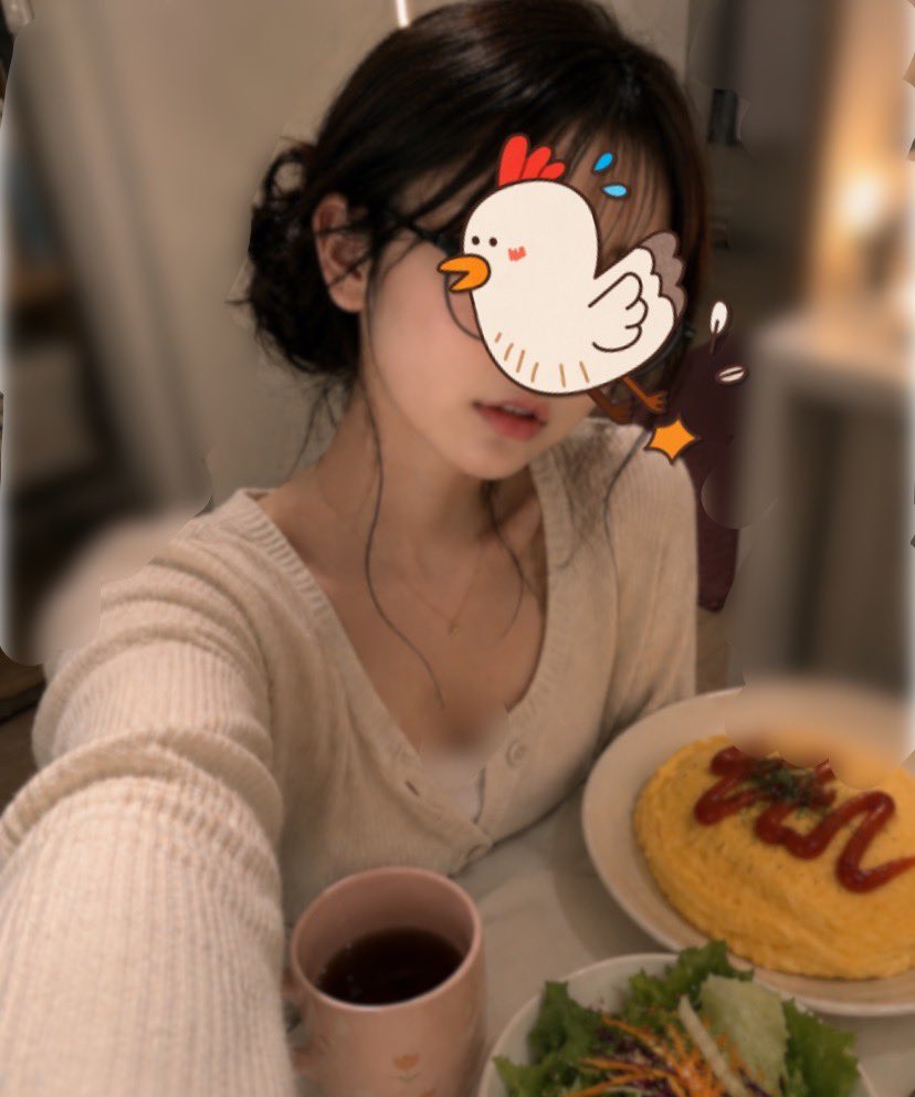 まこ tweet media