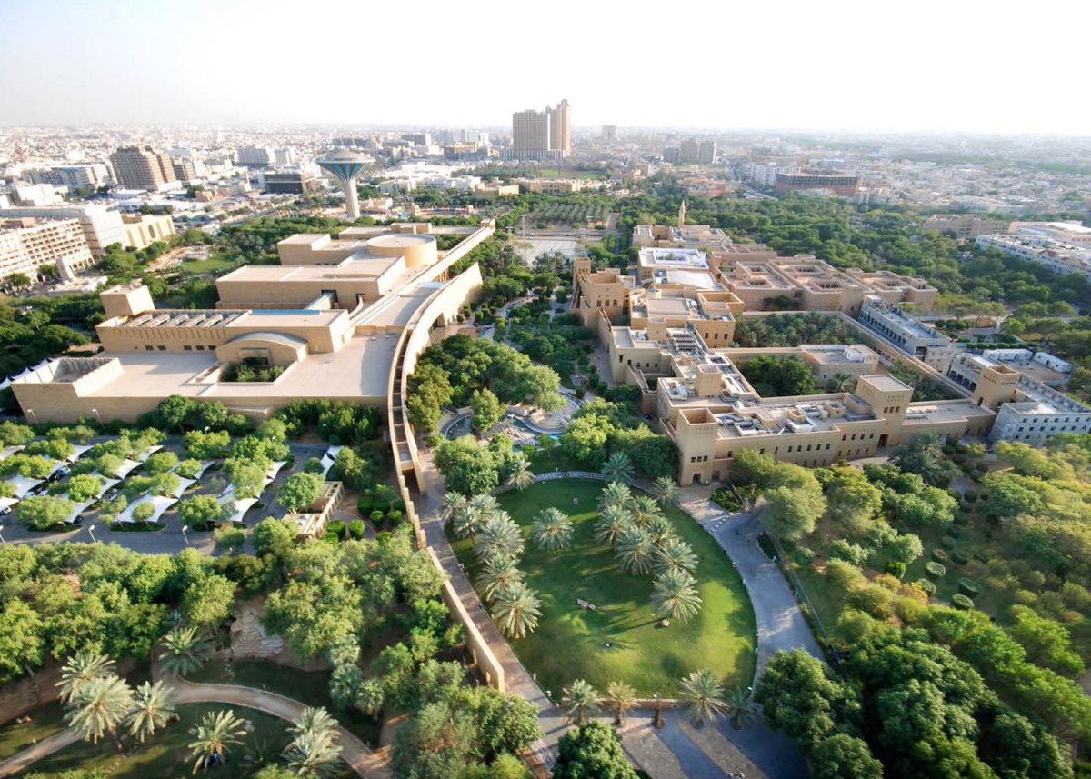 SaudiProject's tweet photo. الهيئة الملكية لمدينة الرياض تختار شركة بلانيت مستشارًا رئيسيًا لمشروع #تبريد_الرياض ضمن برنامج الرياض الخضراء، ويهدف إلى:

- تطوير استراتيجية شاملة لتبريد المدينة ومعالجة الحرارة الحضرية
- إعداد توجيهات عمرانية ومواد بناء تدعم حلول التبريد
- تحديد 5 مناطق تجريبية لاختبار تقنيات تبريد مبتكرة
-إعداد خارطة طريق للحد من حرارة المدن خلال 12 شهرًا