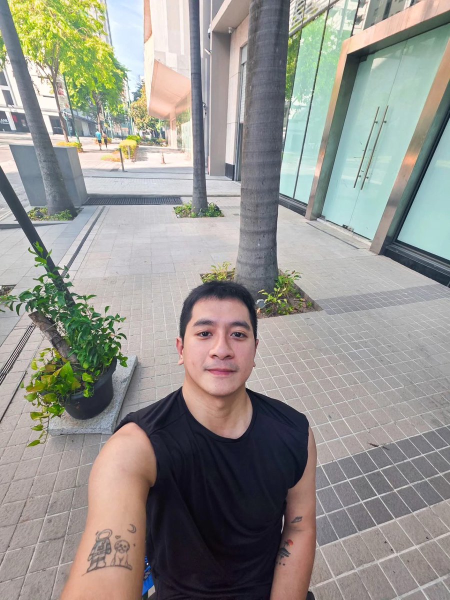 jiangomez's tweet photo. Had a great time joining the race prep run of Samsung #RunWithGalaxy for Galaxy Manila Marathon — 3 weeks to go nalang! First time ko rin umattend ng  running clinic after ditching my two recent enlistments 😅  happy na finally naka-join din and got to enjoy the whole experience https://t.co/DilIvlJ8RI