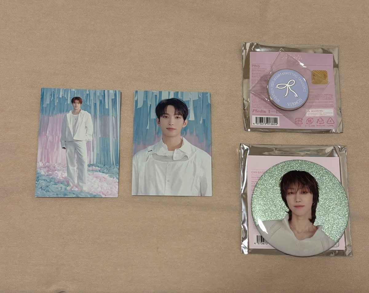 mun_j__'s tweet photo. SEVENTEEN YAKUSOKU ファンミ ペンミ グッズ 交換 トレカ セルカ 缶バッジ　ピンズ

【譲】写真のもの
ミンハオ　THE8    ドギョム　DK    バーノン

【求】同種　ジュン（トレカはどの種類でも検討します🙆‍♀️）

郵送交換希望です✨
お気軽にお声掛けください。 https://t.co/5UvKP6qBIl
