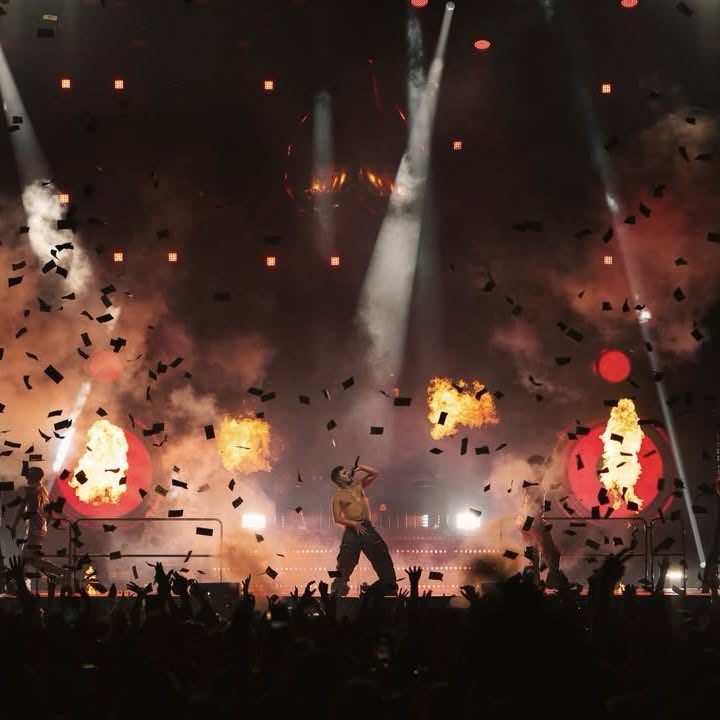 snuscrave's tweet photo. UPDATE: Ryan Gosling also spotted enjoying Eurodisko at Veikkaus Arena. "Cool show." https://t.co/ntkINcUgCL