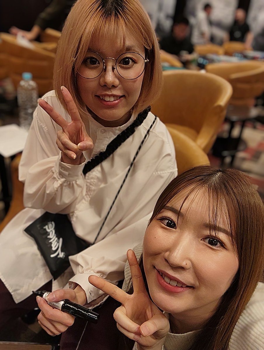hide_coffee01's tweet photo. 名古屋二日目は、麻雀琥珀さんで水瀬夏海プロと小條薫プロがゲストの最高位戦東海プロアマリーグに初参加🀄

あまり打ったことのない最高位戦ルール、どうやって着順上げるか頭使って楽しかったです✨なっちゃん＆こじょさん、写真ありがとうございました🎵がじまるくん🐶のイラストかわいい笑 https://t.co/TIn4GRT9Rw