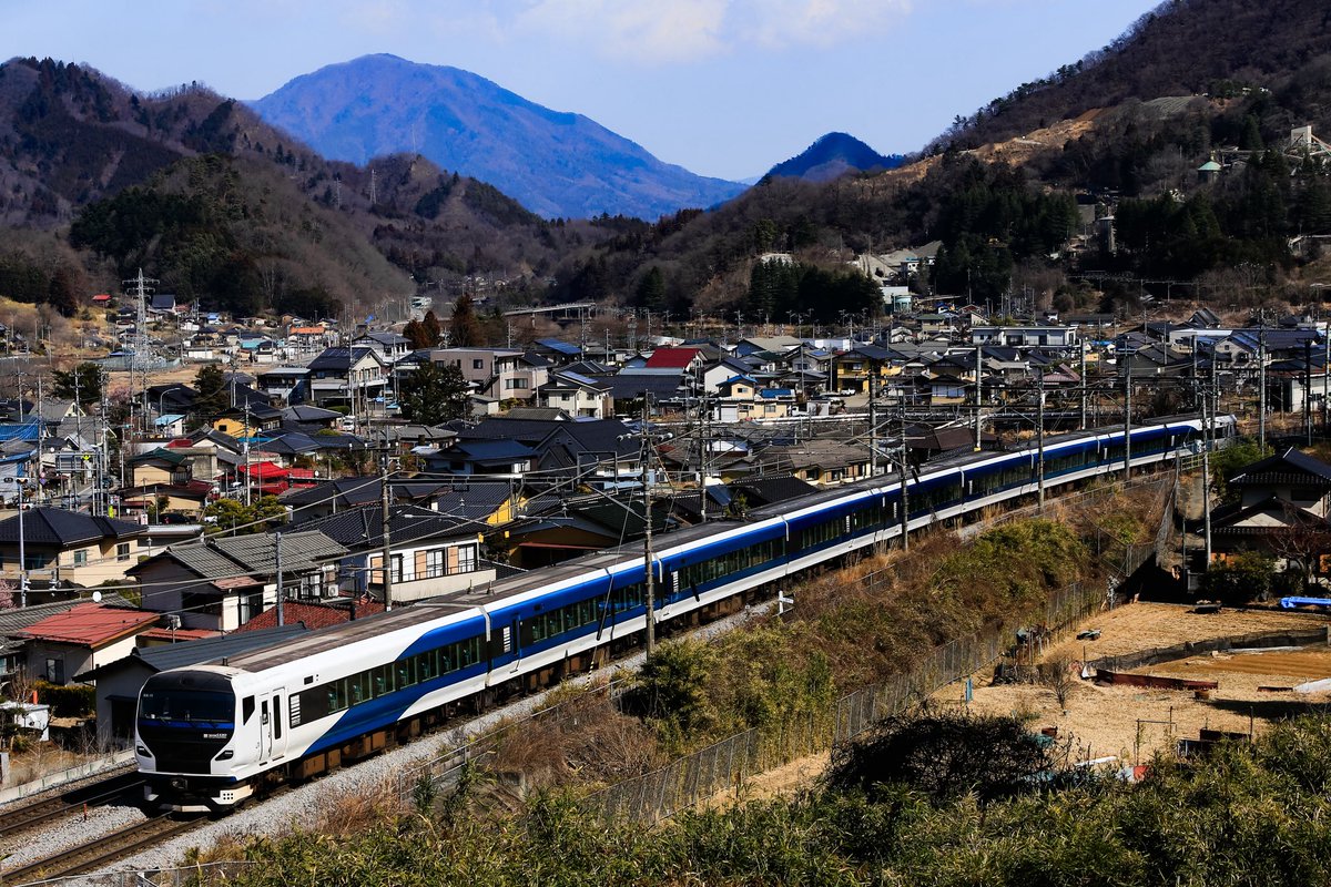 alplg910's tweet photo. 電車を撮る理由などカッコいいからだけで十分である
僕は383の後走りで来た257さんを撮って以来どハマりして視界に入ると勃起が止まらなくなる身体になってしまいま��た https://t.co/4vm7X44m8O
