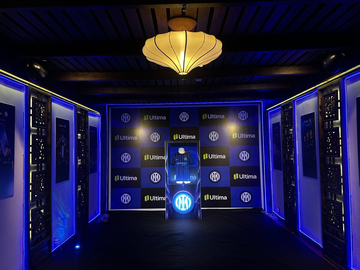 cuoipham1209's tweet photo. Legend night with Ultima 🔥 https://t.co/PR9BXhMxCX