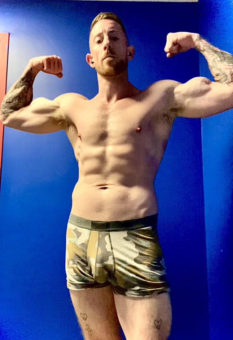 nakedchef86's tweet photo. https://t.co/3Qp87wsXoY  

Have a fantastic day X people. Try to stay hydrated and orgasm is possible. Click that link and stop being a cheap ass 🔗 🌶️ #bwc #attalprésident #hashtag https://t.co/SxIkMF2tbD