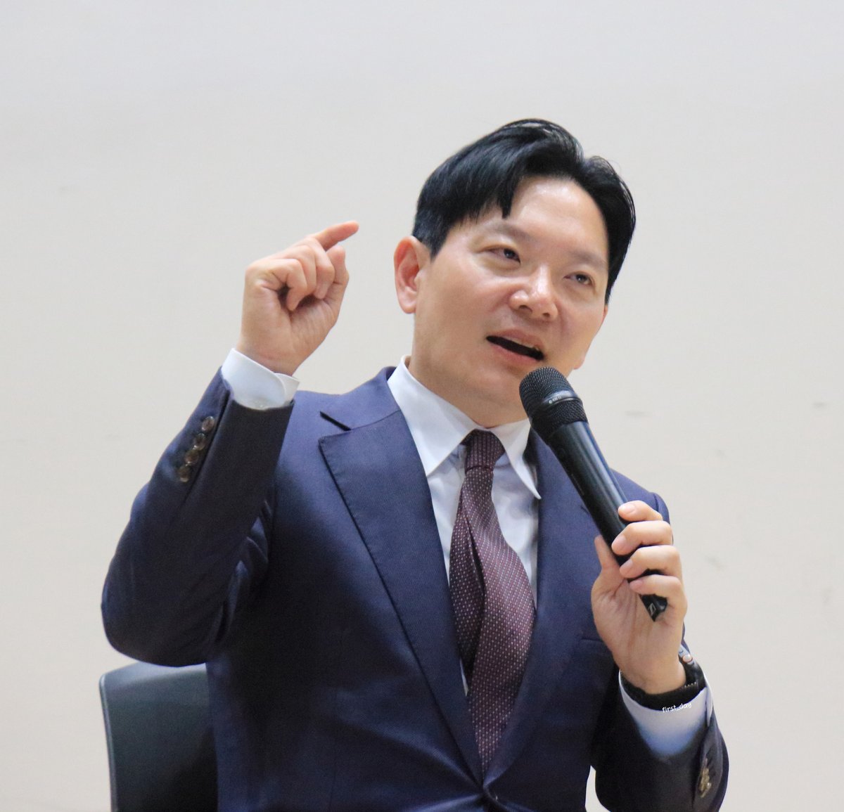 첫날 tweet media