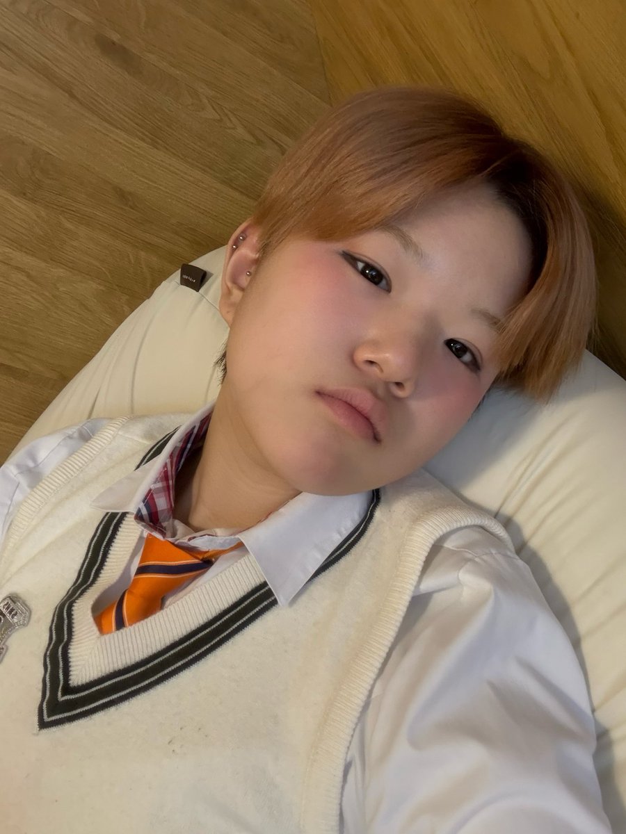 렝 tweet media