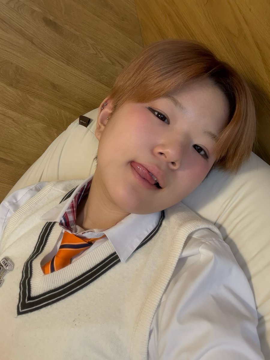 렝 tweet media