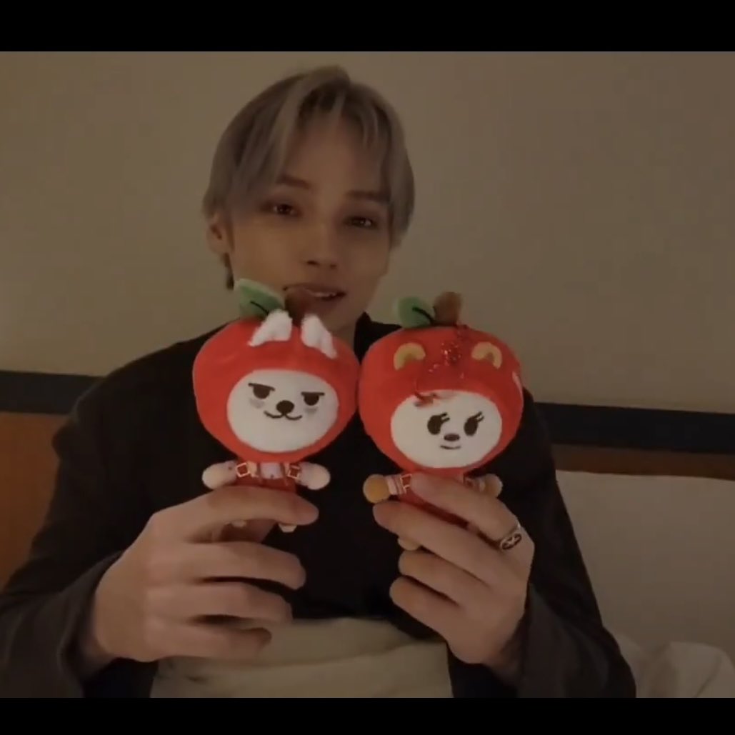 sickofsb's tweet photo. 숩밤대장님 https://t.co/57OCS8BfE0
