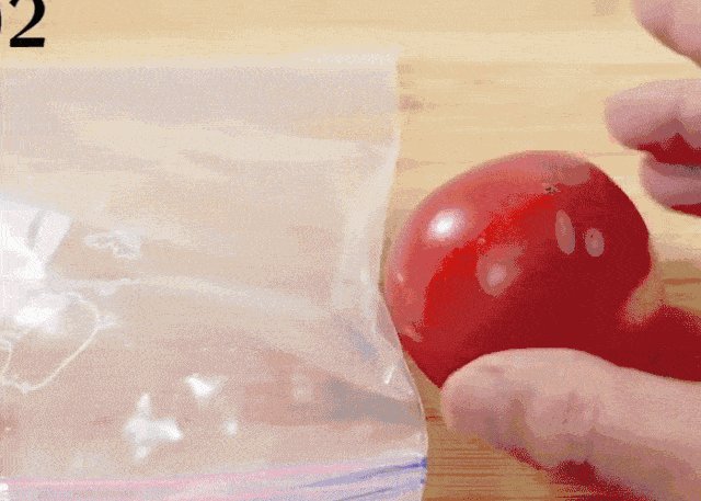 ManOfGodTouch's tweet photo. Just tried the new organic cherry tomatoes from local farms! Super juicy, sweet, and zero weird aftertaste—perfect for summer salads or snacking. Worth every penny! https://t.co/2zMioE8sor