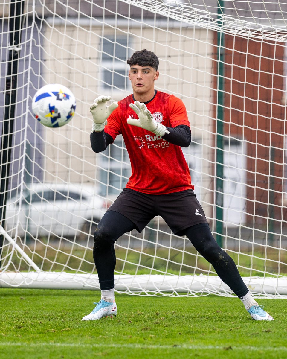 SportsPeteO's tweet photo. Brighton and Southampton are among a number of clubs keeping tabs on Fleetwood Town goalkeeper Oliver Bellizia. #bhafc #SaintsFC #ftfc https://t.co/aHcWpICkqB
