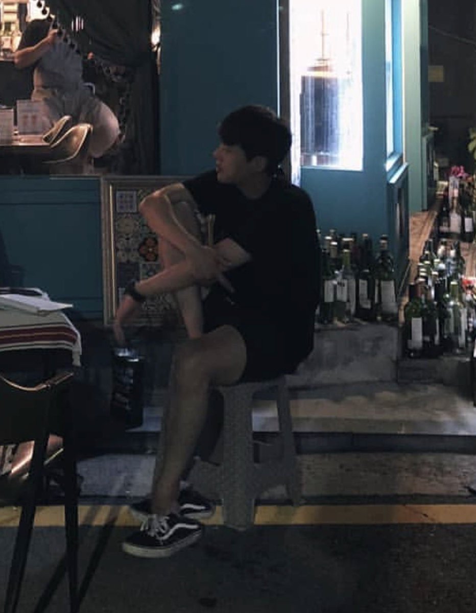 seonho_pics's tweet photo. 🤘🏻#KimSeonHo #김선호 https://t.co/ZVQJL1RCIG