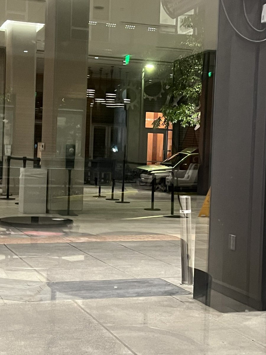 CrypticCorv's tweet photo. Pulled an all nighter in the lobby, also witnessed a man in psych scrubs holding a trash bag sneak his way into the hotel and then try to steal someone’s car out front. 
#furlandia https://t.co/wSkNkyh2Go