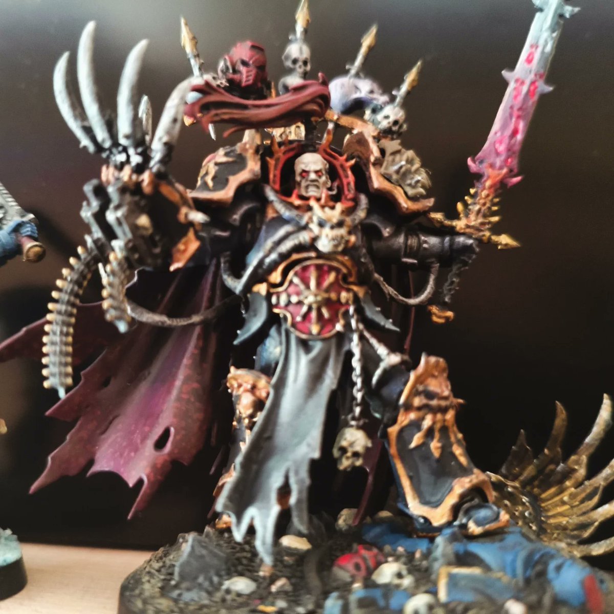 FantasyChuck's tweet photo. Abaddon el Saqueador añadido a la colección Warhammer 40k 😍 https://t.co/kw0oOuBWoV