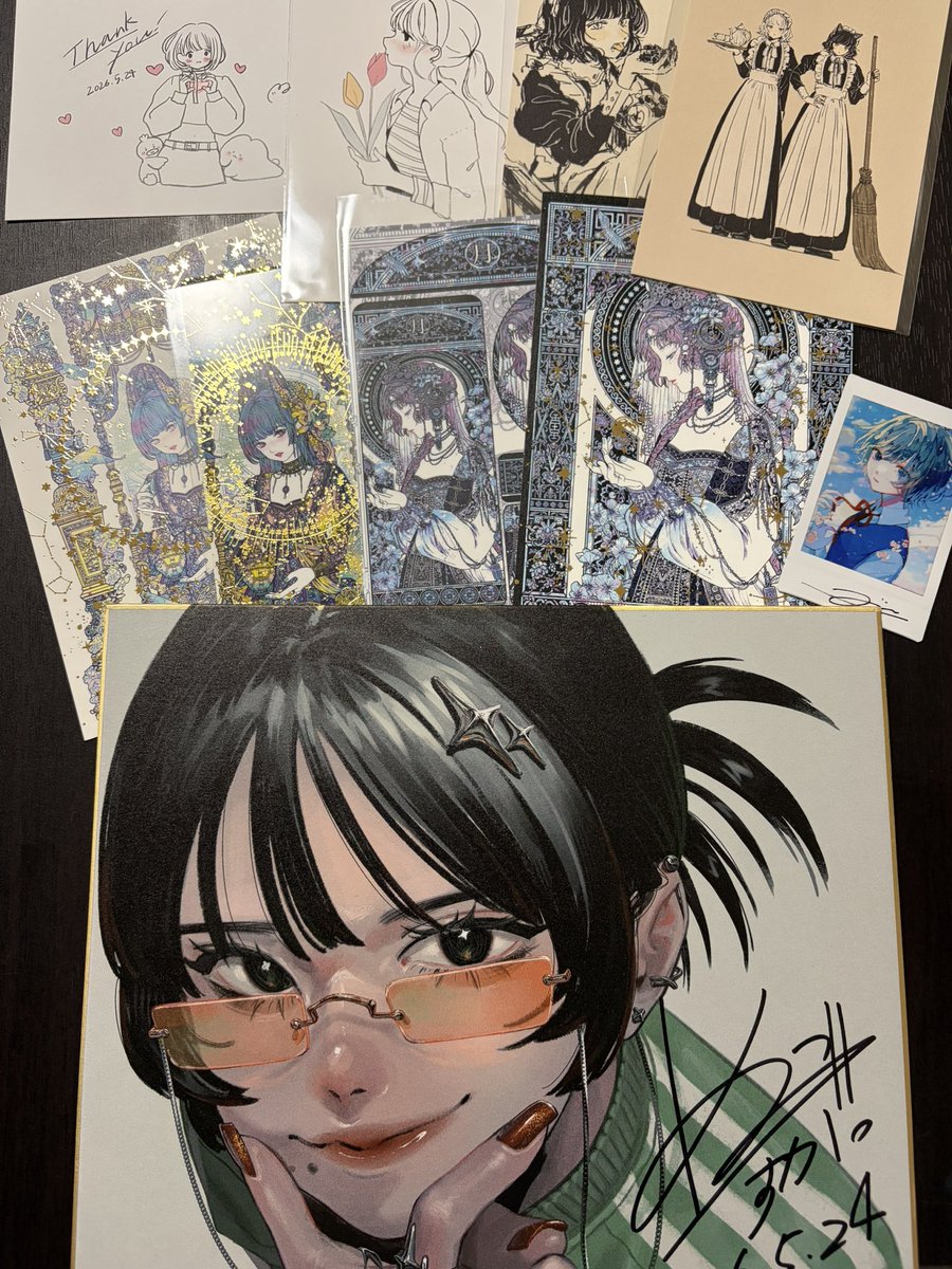 デザフェス二日目 でかい色紙が1500円でサインまでしてもらえた すごい