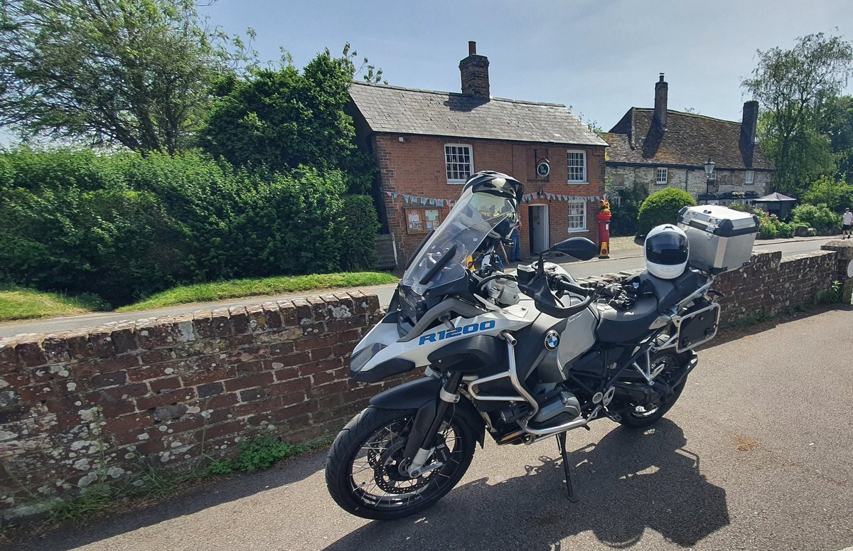 KaiserWheelhelm's tweet photo. Tyres are subjective.. New @Bridgestone A41 on the GSA, can definitely feel the stability and grip but the bike now feels 15% heavier in the steering, like I have a pillion on the back. Old @continentaltire feel faster to steer, easier to flip flop through corners. more my style https://t.co/Zpb8K6l5wx