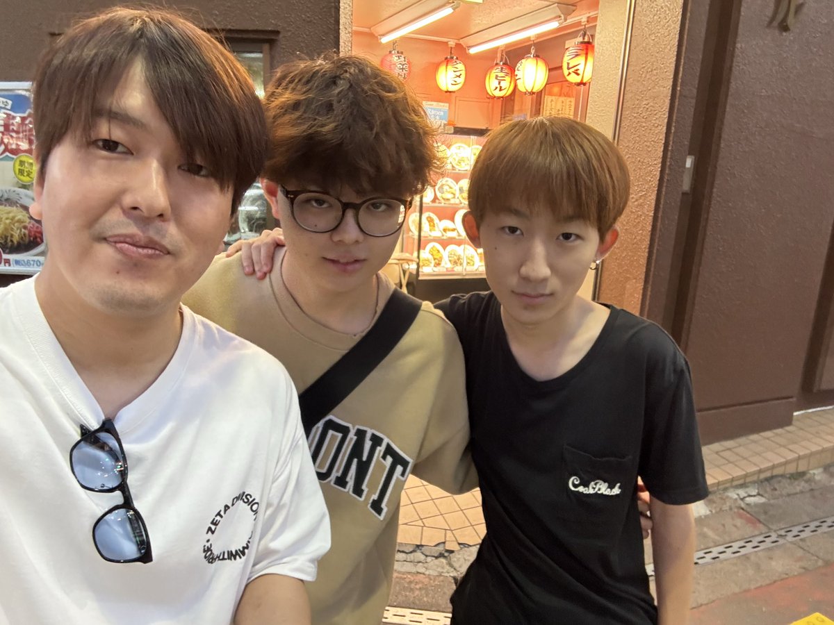 MuuCONIQ_66's tweet photo. 世界大会まえのぴよきんに会ったぜ！
世界大会ガンバ(๑•̀ㅂ•́)و✧ https://t.co/u87Mmbrjg0