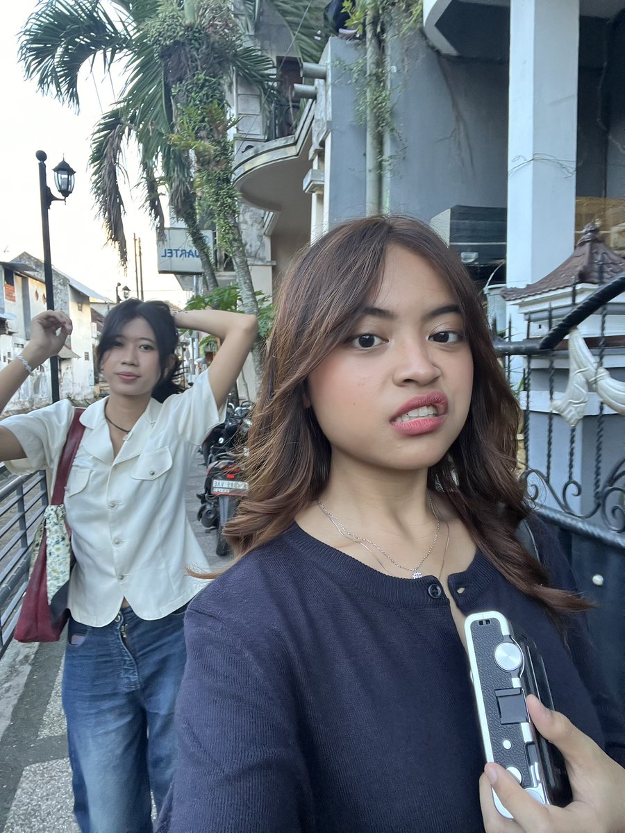 a_elgotu's tweet photo. tourists kyt https://t.co/QhJCY8Tuur