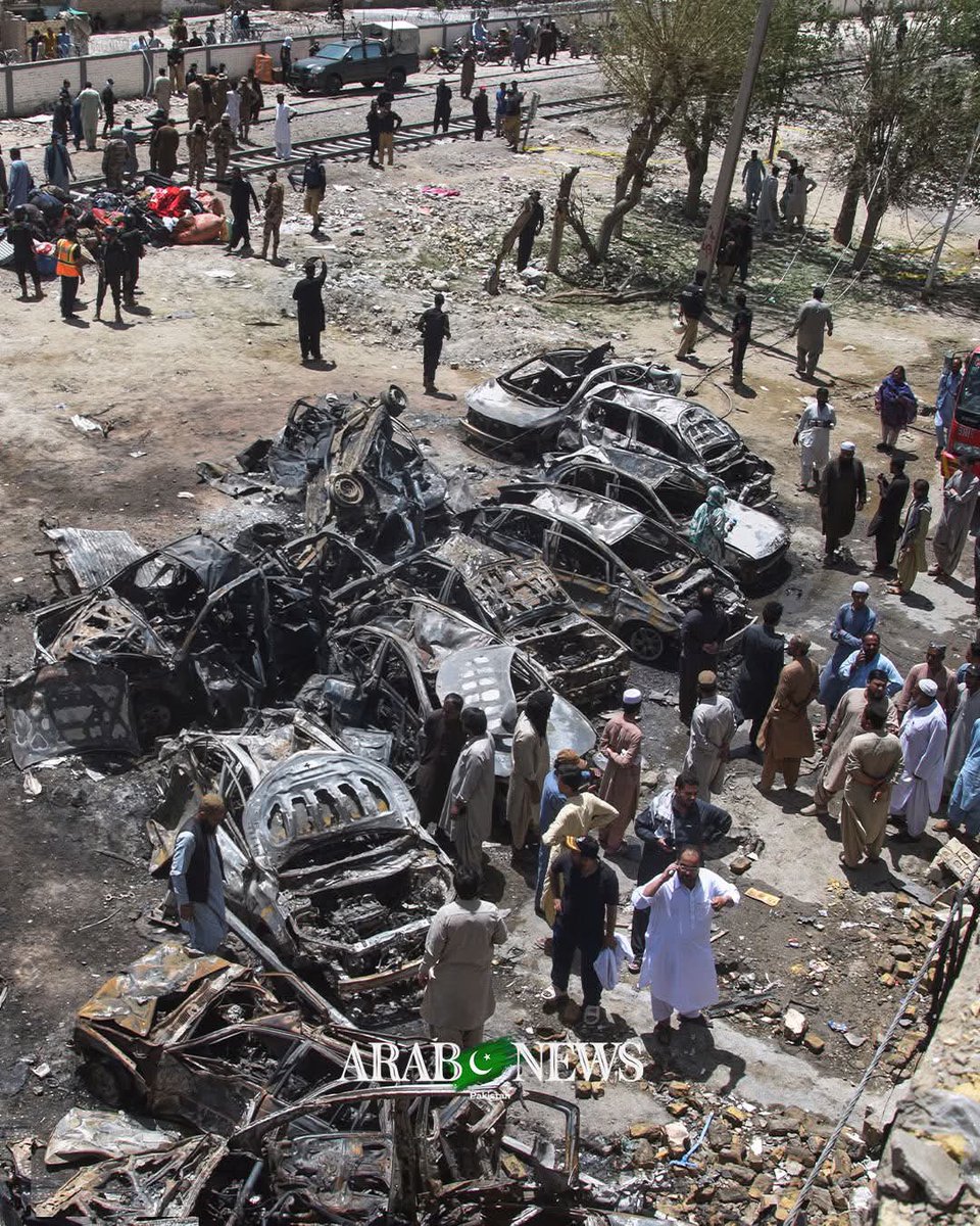 Dr_Morbius_'s tweet photo. These two pictures from today’s blast in Quetta clearly show that we have failed in our national security. https://t.co/EVQmsWvjSL