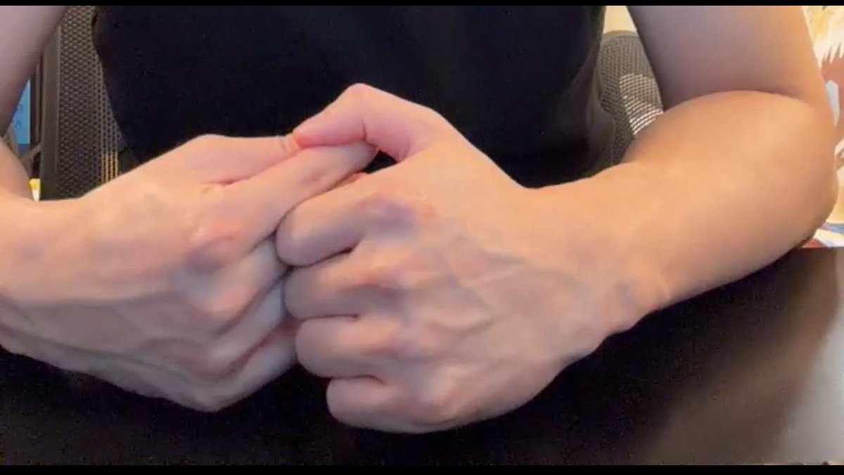 monbebe_bell's tweet photo. I HAVE BEEN SUMMONED 
presenting joohoney who loves to talk with his beautiful hands 🫠 https://t.co/v9wchctLIo