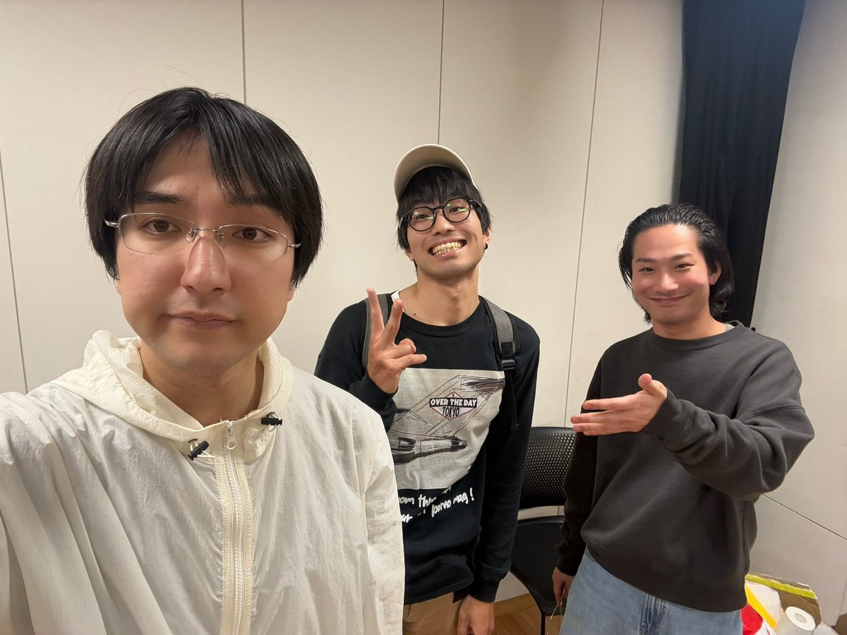 KANITADASHI's tweet photo. 『芸術点』‼️

5年前コロナで中止になったけどその時やろうと思ってたネタを披露🫵
それって芸術🫵

3助さんとの距離がグッと縮まるきっかけとなったネタでもあり芸術🫵

おもいで財閥さんと前に別のライブの平場でやったくだりをうろ覚えでやってみたら失敗して芸術🫵 https://t.co/peFAaJ7n9e