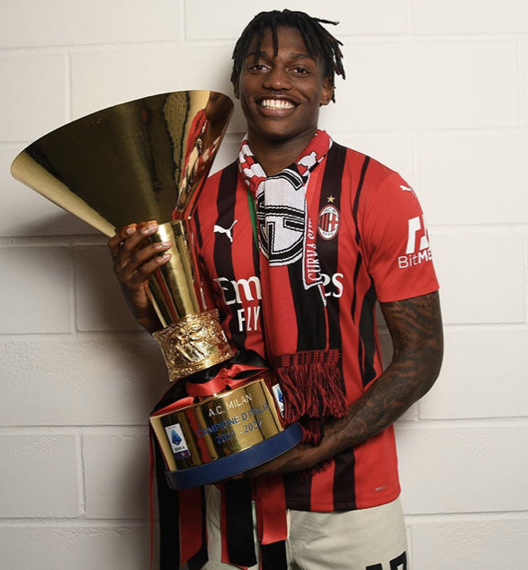 TraxusIntel's tweet photo. @MilanPosts Never forget the good times.🙏 https://t.co/iIwpPoDmBC