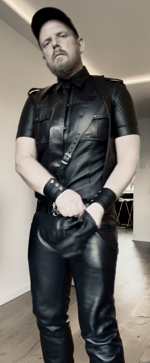 Leather Alpha Chris tweet media