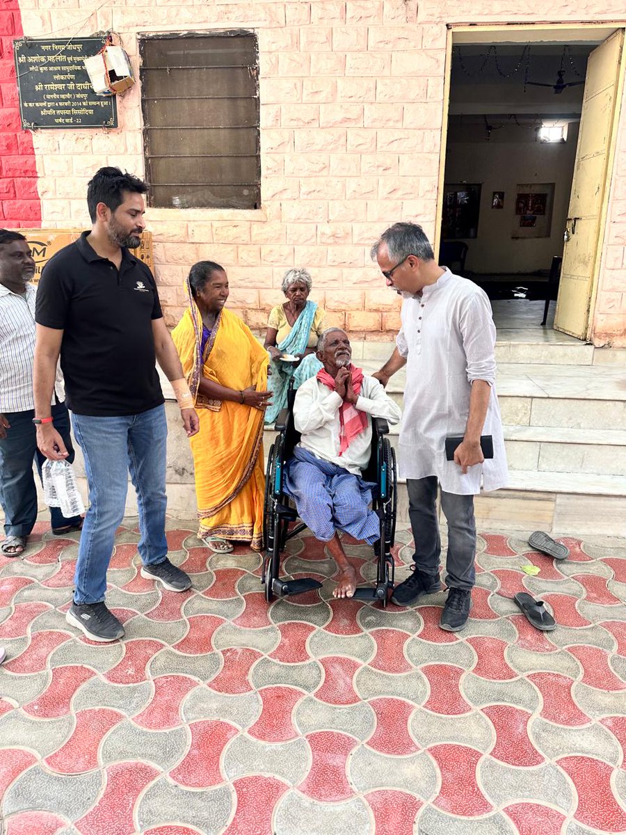 SILFIndia's tweet photo. “Hope, dignity and new beginnings in Jodhpur.”

Under the S-ILF Samvaad initiative, the @SILFIndia CEO Mr @GaurabSen, visited the Gandhi Kusht Ashram in Jodhpur, Rajasthan, where the residents warmly welcomed him. He interacted closely with community members, with a special focus on women’s empowerment and their leadership in the colony.

During the visit, ulcer care kits, crutches and wheelchairs were distributed to residents, followed by a vibrant colony interaction in which women participated in large numbers. The discussions centred on children’s education, small livelihood start-ups and strengthening the future of families in the colony.

Donate: https://t.co/ysXeNPUvfD

#RestoringDignity #KnowLeprosyForNoLeprosy #LetsTalkLeprosy #HumanitarianAid #UlcerCare #Crutches #Leprosy #EndStigma #EndDiscrmination #Rajasthan #SDG3 #SDG8 #SDG1 #CSR
#SILFSamvaad #WomenEmpowerment #ChildEducation #Livelihoods #LeprosyColonies