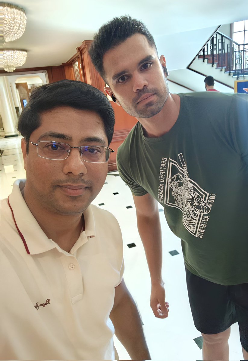 spacewalker84's tweet photo. With An Indian Cricketer Mr. Arjun Tendulkar.

#ArjunTendulkar #DeepakSharma #SachinTendulkar #India #Cricketer #Cricket #LucknowSuperGiants https://t.co/W7GilFxxCm