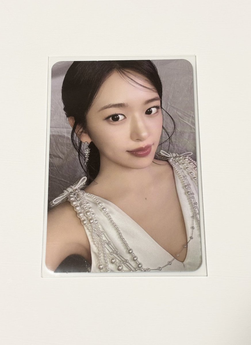 Ruca1124's tweet photo. IVE アイブ ファンコン トレカ 交換

譲：画像1枚目のユジン

求：画像2枚目青丸のリズ＞ウォニョン

郵送での交換を希望しております。
お気軽にお声掛けよろしくお願いいたします😖🙏💦

#IVE
#IVE交換 https://t.co/crxR7R9jGB
