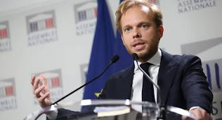 BoyerGabriel042's tweet photo. Celle qui a lancé qui a saisi le déontologue de l'AN, Braun-Pivet a reçu de Macron le perchoir car elle a enterré le plus gros scandale de la Ve république : l'affaire Benalla. La mafia macroniste veut la peau de Charles Alloncle, coupable d'avoir révélé leurs magouilles. https://t.co/7NBrbszes9