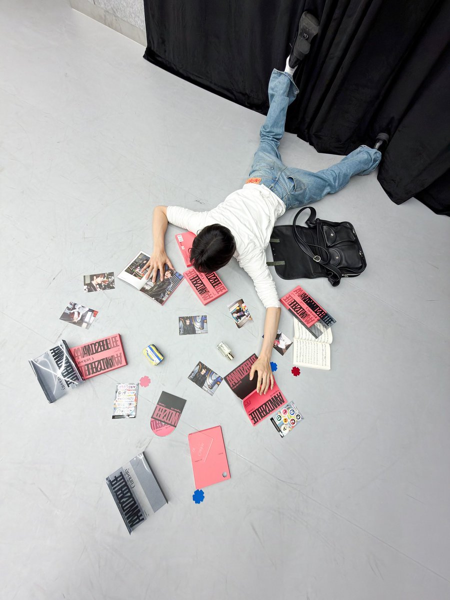 𝐜𝐥𝐨𝐯𝐞𝐫 tweet media