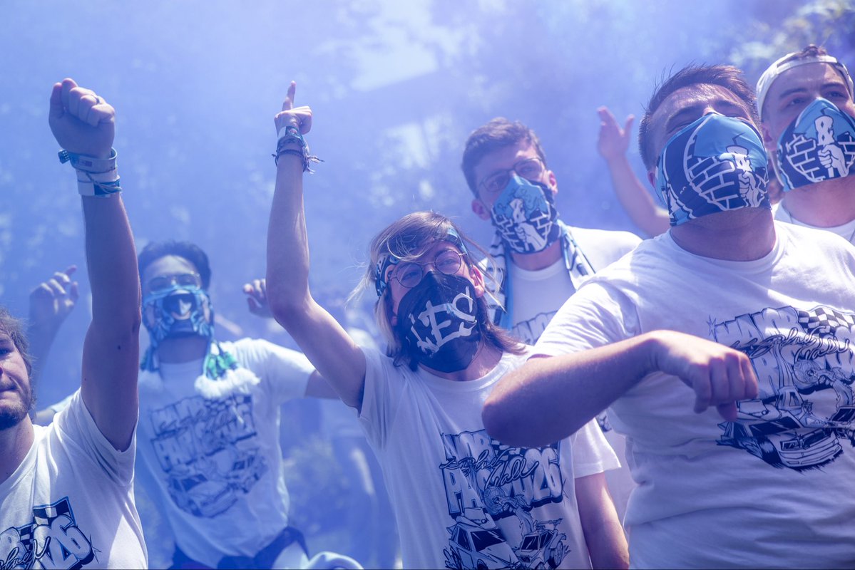 Le Blue Wall tweet media