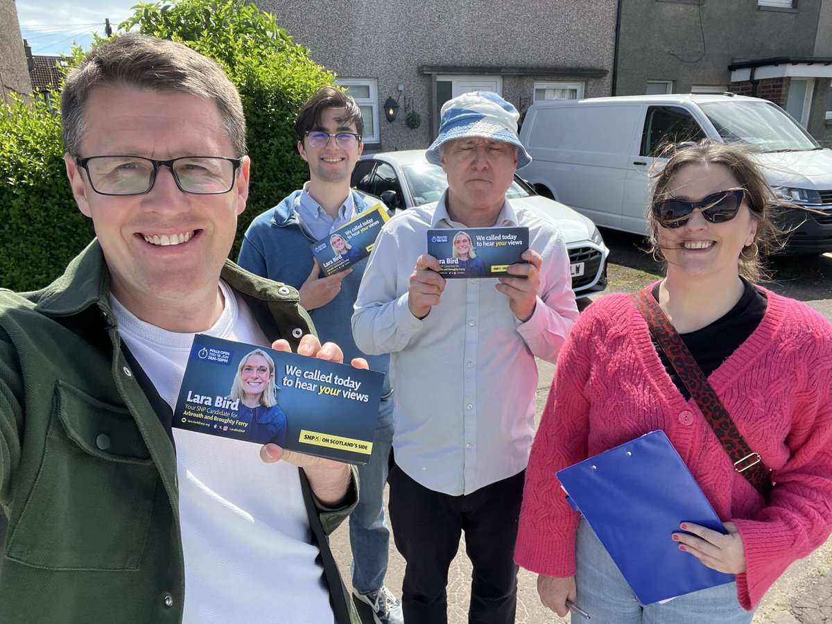 DavidLinden's tweet photo. Lovely day on the east coast, campaigning in the Arbroath &amp; Broughty Ferry by-election for @larabirdsnp. 

#activeSNP https://t.co/3u3Tp9jKVZ