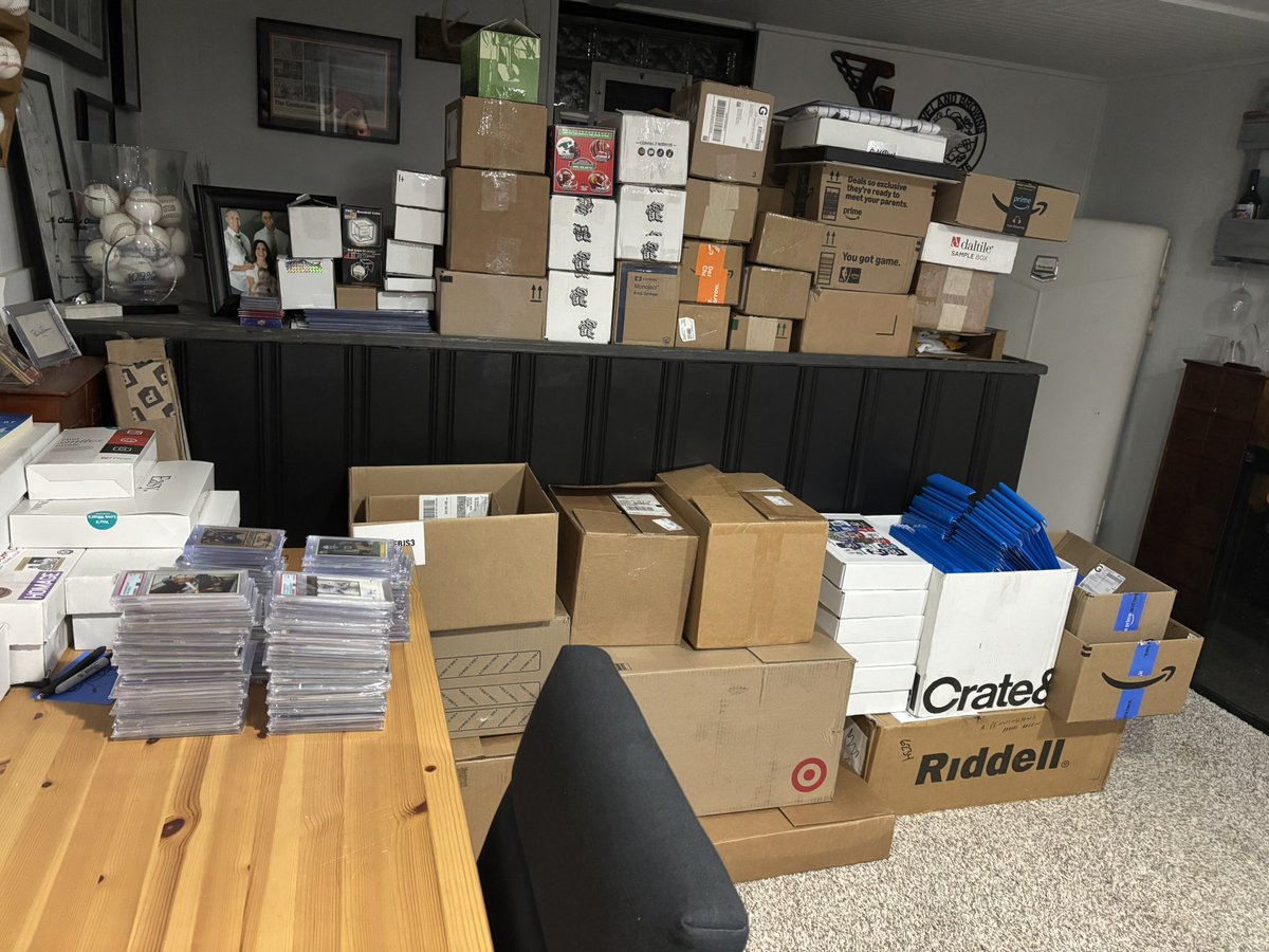 eshecker's tweet photo. Last night was incredible, to see the culmination of four months of excitement come down to one night.

#RippinForTheCure raised more than $36,000 for the Crohn’s & Colitis Foundation through the efforts of this hobby community. Don’t let anyone tell you that we can’t do things when we come together. In total, we received 823 individual donations and more than 270 donated items for the mega break. On top of that, we had weekly fundraising opportunities with donated items, product breaks, mystery packs, and countless others that ran sales and auctions. 

To try and thank everyone by name would be impossible, but please know that you all are the lifeblood of this hobby, the ones that bring joy and create community. However, I do want thank some partners that really went of their way to truly impact our work this year. So thank you to-

@CraigCaruso, @JfkCards, @JeremyWolsten, @BuckCityBreaks, @MinutemanScotty, @midwestboxbreak, @EloyTheGoat, @RoadshowCards, @MikeMahan, @FanaticsCollect, @Fanatics, @Topps, @PaniniAmerica, @Heritage_Sport, @Leaf_Cards, @Pulse_Cards, @CGCCards, @blakejamieson, @GoldinCo

I’m sure I’m leaving someone out and I apologize. This hobby is tremendous and you should be proud of yourselves for the amazing work that was done on this and so many other opportunities. I’m glad to be a part of this and look forward to growing bigger and moving forward with you all.