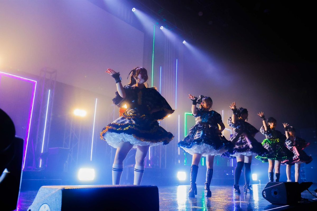 maebashiwitches's tweet photo. 🪄#MBWlive_SRC_Tokyo🪄
2026年5月24日（日）Zepp DiverCity(TOKYO)にて開催の『#前橋ウィッチーズ』ライブSTRAIGHT! REACH!! CHEER!!!の東京公演、無事閉幕🐸

ご来場の皆さま
配信でご視聴の皆さま
ありがとうございました💛💜🩷💚🩵

大阪公演！31日（日）開催！
ご来場、お待ちしております🐸 https://t.co/NyNPthDSP8