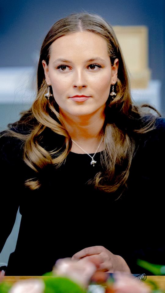 royalchildren_'s tweet photo. Princess Ingrid Alexandra of Norway visits Kirkenes school, during day three of her visit to Finnmark, in Kirkenes, Norway 🏫 -January 27th 2026.
.
📷 : Fredrik Varjfell/NTB, PPE/SIPA/SCANPIX &amp; AOP.
.
#PrincessIngridAlexandra https://t.co/pCcfFRVUEU