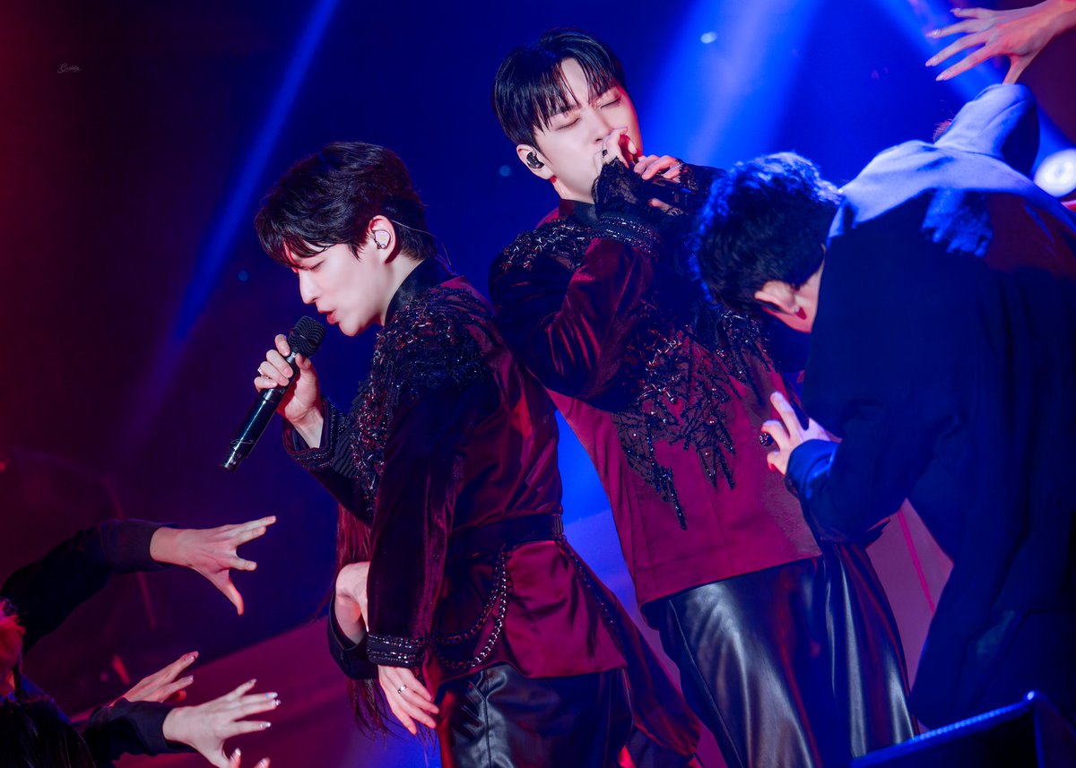 syabto1's tweet photo. 저 이런 갭차이 너무 좋아해요...

으르렁 <<< >>> 우우움 https://t.co/Qzb7JzViC3