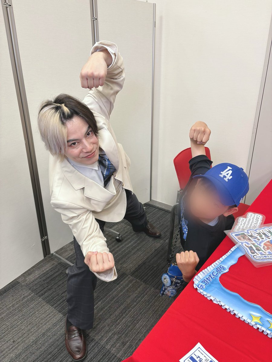 noapi17's tweet photo. 再販で行けたゆず〜🥰🥰💙かちょーの無限に行けるってなって一緒に服選びに行ったんだよなぁ、、😚準備期間も楽しかった😋💙撮影会も楽しんでて行けて良かった♡再販の神様ありがとう！！かちょーもありがとう！！ https://t.co/XKoDKgyWf5