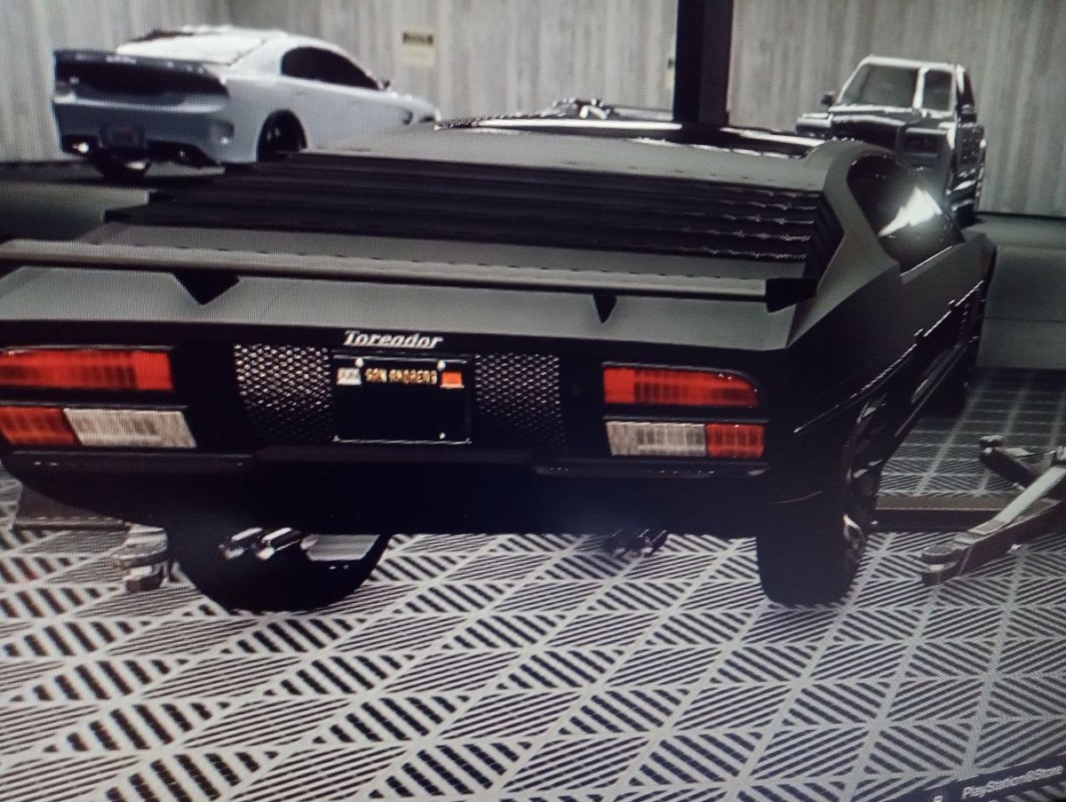 PlugOutfit's tweet photo. 1. Ps4/Ps5 acc:
-ps3 modded cars/modded colors
-blank yankton plates on cars
-no cash- 1 mill
-high rank
-high locked kd
+
2. Ps4 acc:
-low lvl
- $ in the billions. Cash.
-locked kd
- cars with blanks
----------------
dm me for more info or more pics. 
BIN: 100. for both accounts https://t.co/s4AQWVrZ1q