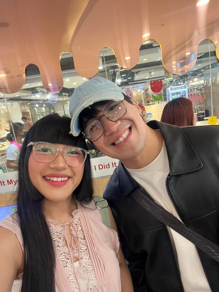 AlphaBravoChloe's tweet photo. always wanted to try baking a cake here at IDIM DIY bakery !! ๐ฉโ๐ณ had fun at @1stoneofc_maxโs bday cse ๐ @BaeMaxOfc
BAKEMAX BATTER UP
@1stoneOfficial #1stOne
@1stoneofc_max #1stone_MAX
#Bakebycakes #AllAboutMAX https://t.co/MP7ksGqx9S