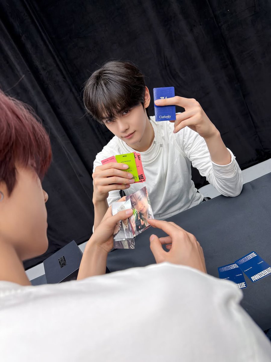 루니 tweet media