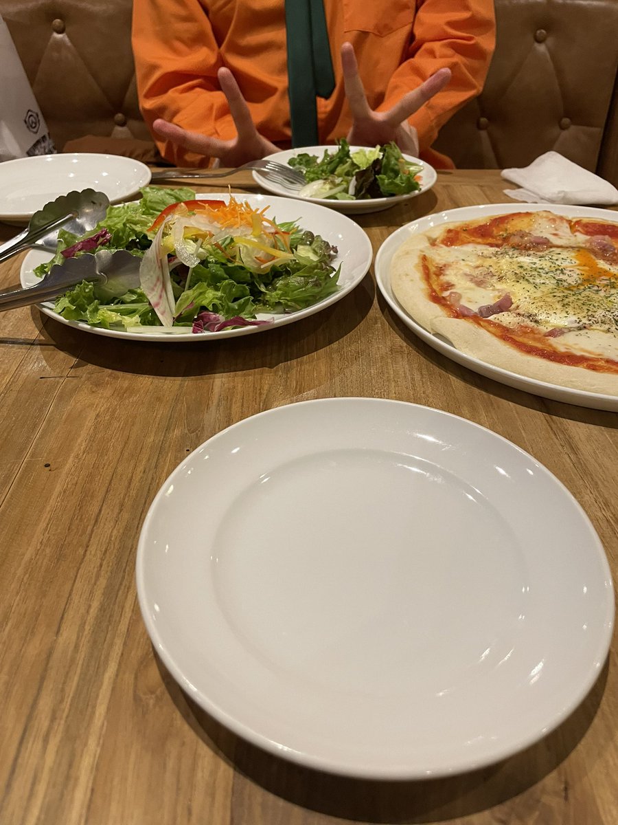 6hakos's tweet photo. にんじんさんとデート https://t.co/bfowZQx5sA