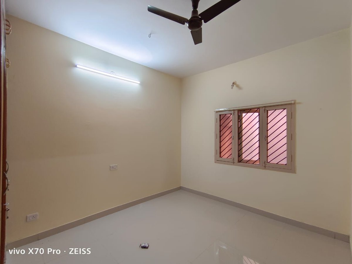 mlaikofta's tweet photo. Looking for a fourth person to join our 4BHK independent house in HSR Layout. It's a spacious 3000 sq ft place in a quiet pocket, with zero owner interference.
Semi-furnished and well ventilated. Comes with a car parking, and a large terrace. https://t.co/BE5oDBzzGI
