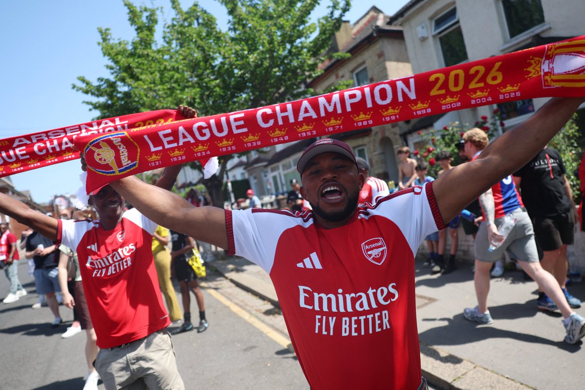 Premier League tweet media