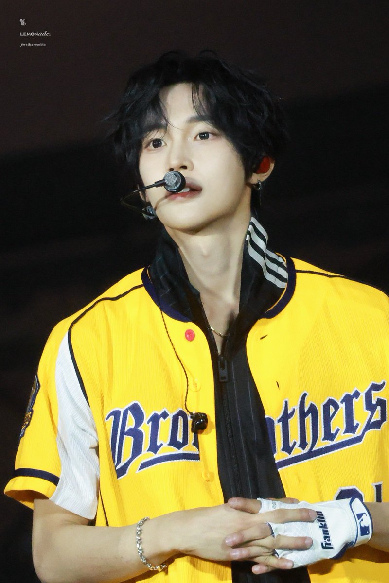 lemonadewithbin's tweet photo. 260524 Channel B Baseball Music Festival 

#RIIZE #라이즈 #ライズ 
#WONBIN #원빈 #ウォンビン https://t.co/8WwRSMuvUi