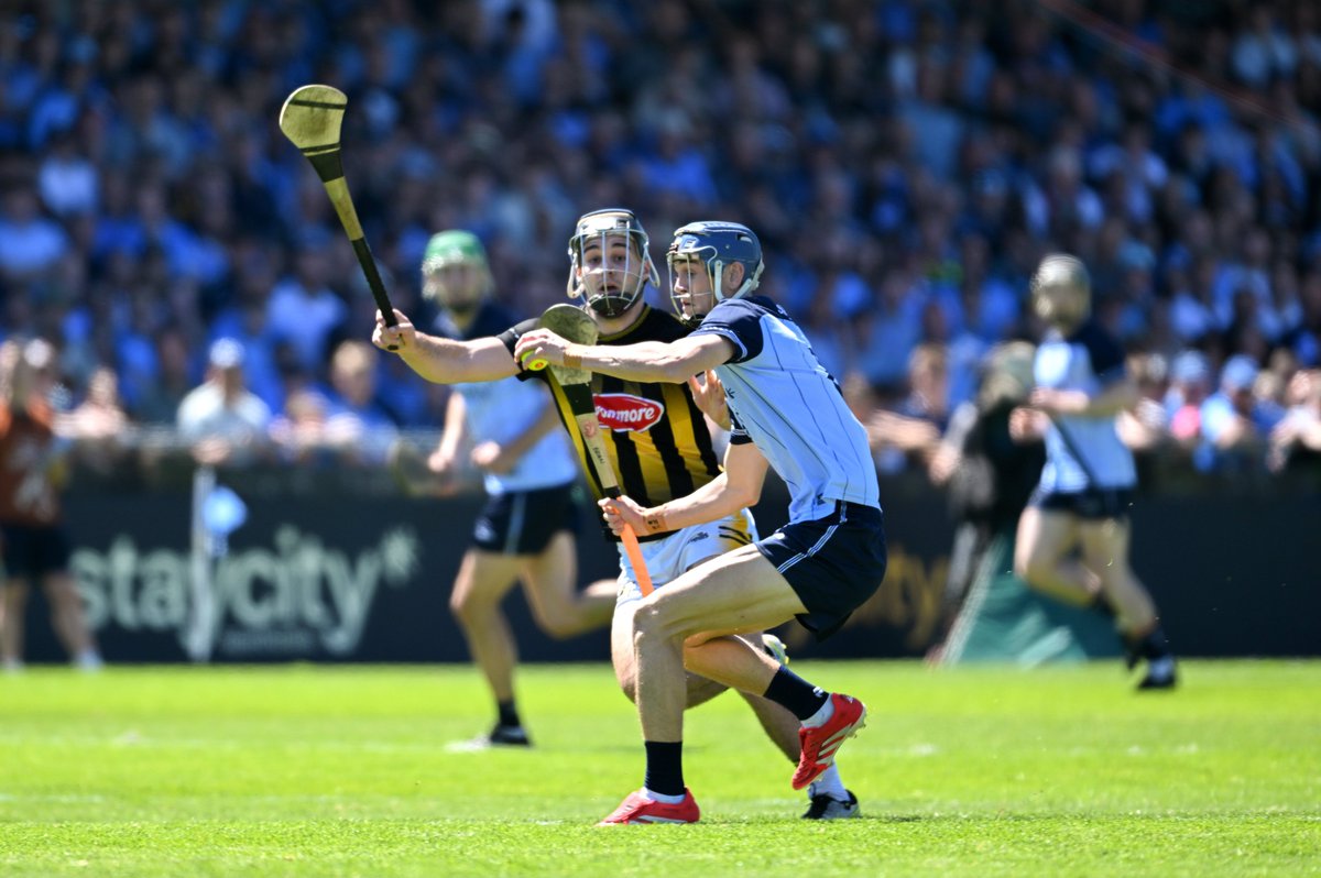 DubGAAOfficial's tweet photo. Leinster SHC 
First Half (20 min) 

Dublin  0-9 (9) 
Kilkenny 0-7 (7) 

Dublin with a two point lead following some great scores 

#UpTheDubs https://t.co/Qw8y5yOjL1