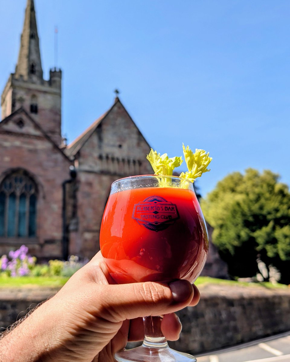 RobertosBarHale's tweet photo. With today's glorious summer sun, here's a variation on the usual concoction. Amongst ten other ingredients in the mix, I'd like to introduce you to Roberto's Summer Buffalo Pineapple Bloody Mary! Cheers! https://t.co/7PMz6YDWaq