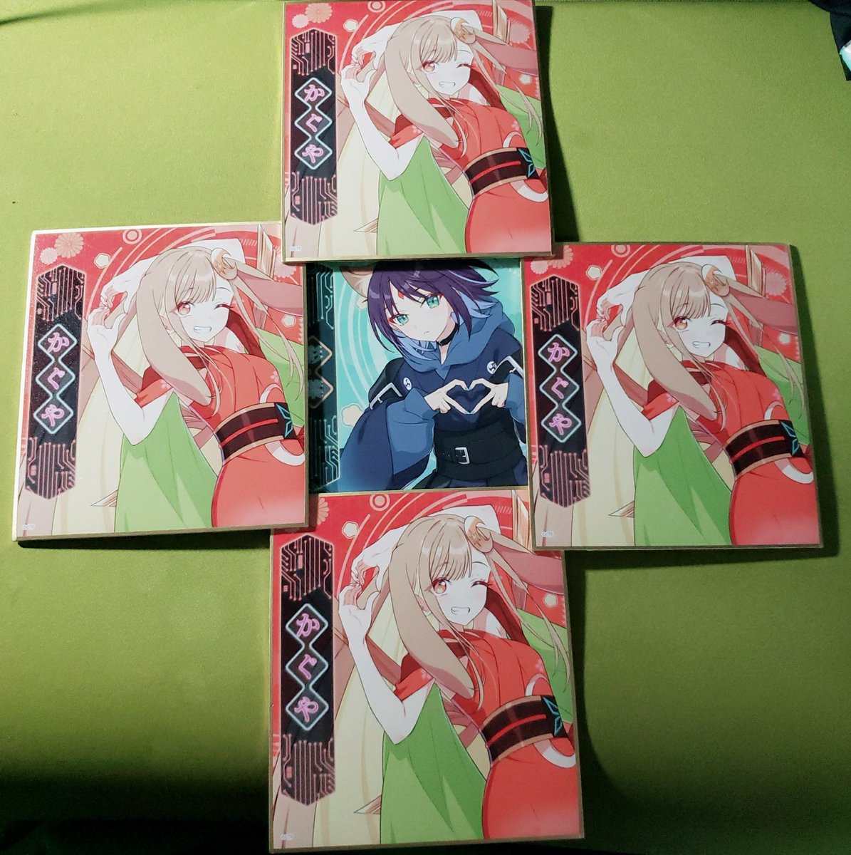 Guracorodium's tweet photo. かぐや包囲網
(ランダム色紙5枚買ってかぐや4人出た人) https://t.co/fGmAjOkZhQ